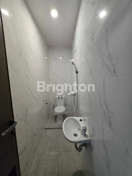 image RUMAH BARU BERKUALITAS READY 2026 LOKASI BARUK UTARA  SELANGKAH KE JALAN RAYA MERR (4)