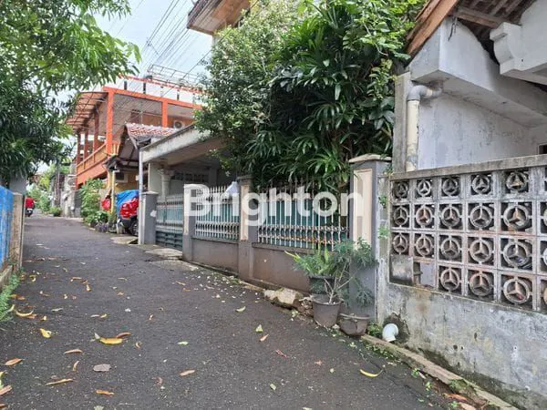 image RUMAH LAMA & LAHAN LUAS – STRATEGIS DI KAMPUNG MAKASSAR JAKTIM (6)