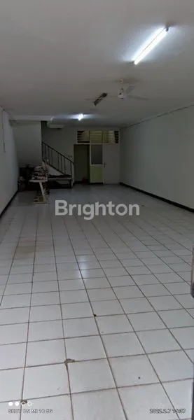 image DI JUAL RUKO 3 LANTAI STRATEGIS DI JAKARTA BARAT, 10-15 MENIT KE PURI INDAH MALL, 10 MENIT KE RUMAH SAKIT SILOAM KEBON JERUK (1)