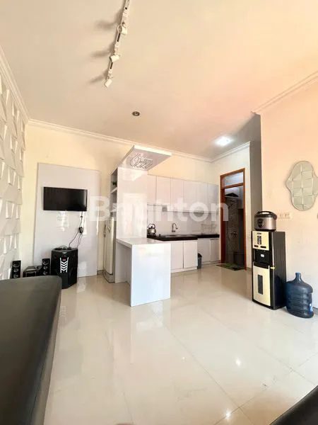 image VILA 2 LANTAI PLUS FURNISHED DAN KOLAM RENANG KONDISI AKTIF KOTA BATU (5)