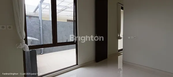 image RUMAH 2 LANTAI DI PERMATA JINGGA, TUNGGULWULUNG, KEC LOWOKWARU, KOTA MALANG  (7)