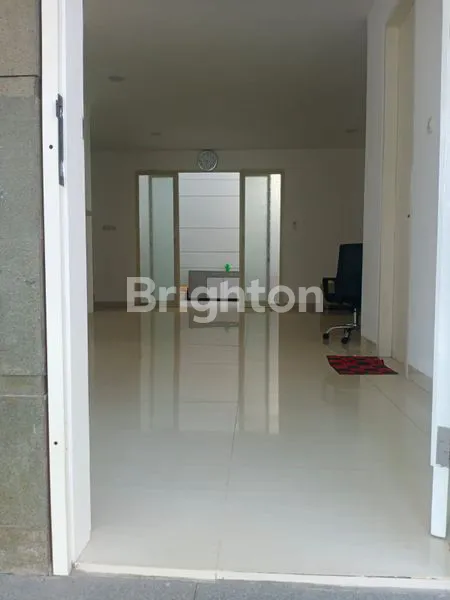 image RUMAH 2 LANTAI BAGUS SIAP HUNI PERUMAHAN SBY TIMUR DEKAT KENJERAN PAKUWON CITY MULYOSARI UNIVERSITAS ITS UNAIR AIRLANGGA (3)