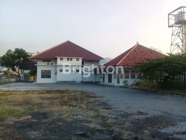 image EX. KANTOR LOKASI PREMIUM DI JALAN RAYA PAITON DERETAN PLTU PAITON ! COCOK UNTUK RUMAH MAKAN, POM BENSIN & REST AREA ! (2)