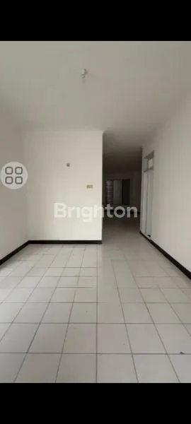 image RUMAH MEWAH 2 LANTAI TAMAN RATU JAKARTA BARAT (1)