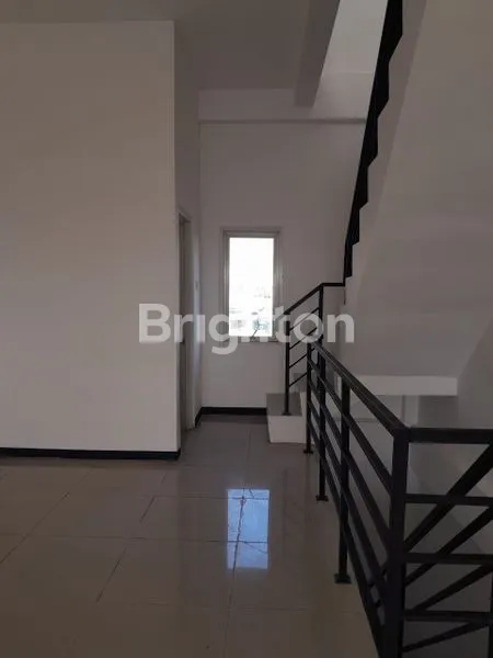 image RUKO 4 LANTAI MERR, LT 108M² HARGA MENARIK (1)