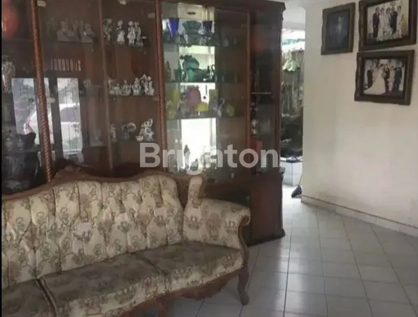 image DIJUAL CEPAT RUMAH LUAS & STRATEGIS DI KRAMAT JATI, JAKARTA TIMUR (2)
