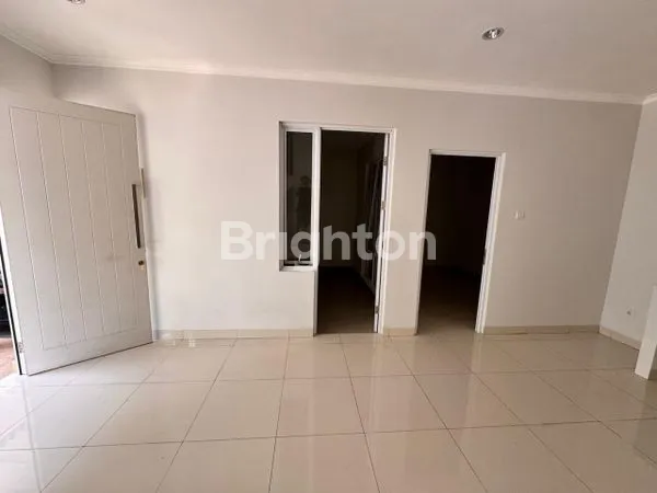 image DISEWAKAN RUMAH ATLANTA VILLAGE - GADING SERPONG (3)