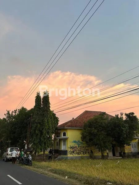 image RUMAH KLASIK LUAS 1007M² DI TRUCUK (2)