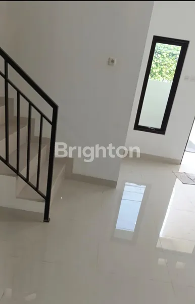 image RUMAH BARU 3 LANTAI MODERN – 4 KAMAR TIDUR, LOKASI STRATEGIS DI DURI KEPA, JAKARTA BARAT (7)