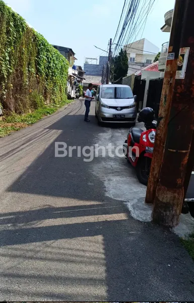 image RUMAH BARU 3 LANTAI MODERN – 4 KAMAR TIDUR, LOKASI STRATEGIS DI DURI KEPA, JAKARTA BARAT (8)