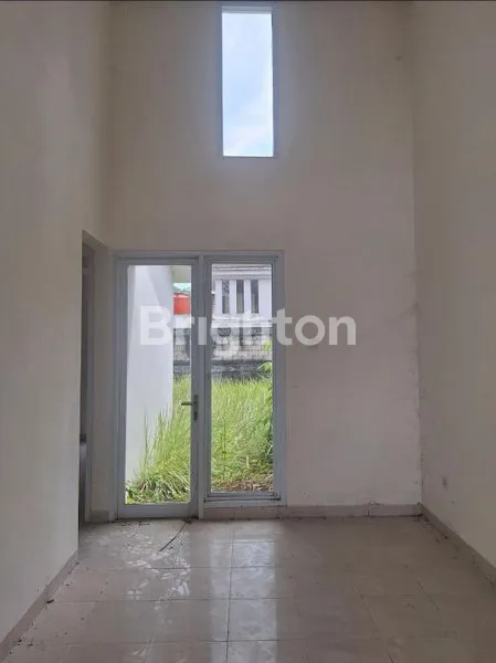 image RUMAH DIJUAL DI PERUMAHAN CITRA GRAND SENYIUR (2)