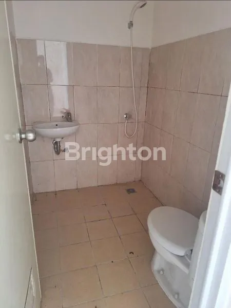 image RUMAH DIJUAL DI PERUMAHAN CITRA GRAND SENYIUR (4)