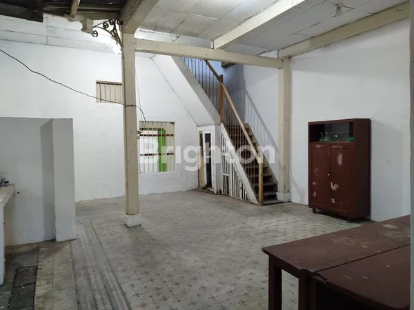 image RUANG USAHA TIMUR PASAR GEDE SOLO (2)