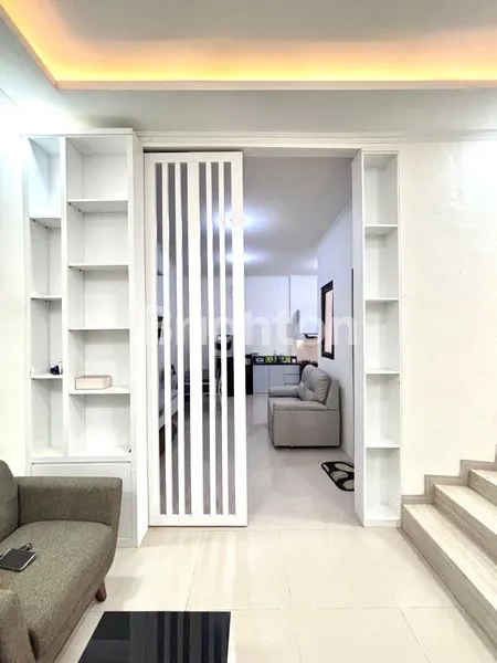 image RUMAH GOLDEN EAST KEBOMAS GRESIK (3)