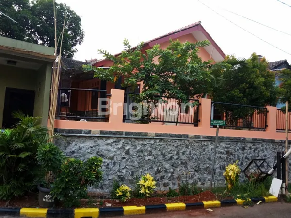 image RUMAH 1 LANTAI DALAM PERUMAHAN DI SAWANGAN  (1)