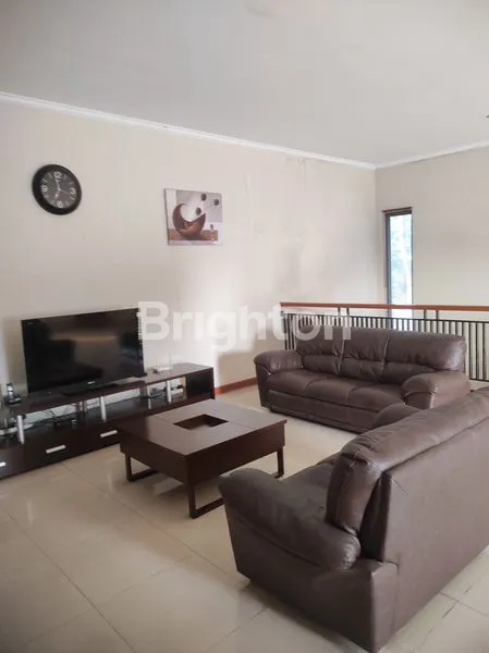 image RUMAH MEWAH 2 LANTAI - KEMANG PRATAMA 2 BEKASI  (7)