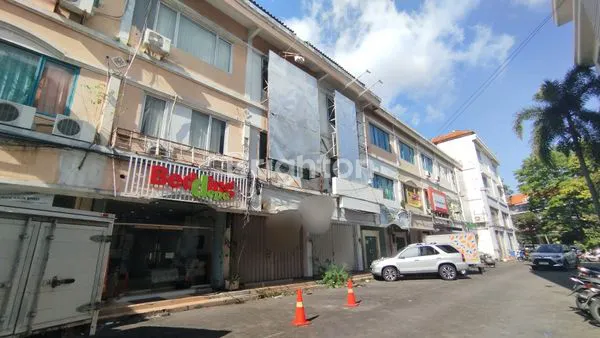 image DISEWAKAN RUKO 3 LANTAI STRATEGIS PUSAT BISNIS GRAHA MAHKOTA DENPASAR BARAT - COCOK UNTUK KANTOR/ USAHA! (4)