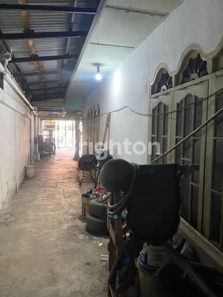 image RUMAH SIAP HUNI PINGGIR JALAN HALAT (3)
