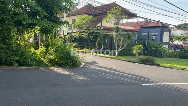 DIJUAL CEPAT TANAH STRATEGIS DI TAMAN MUMBUL , NUSADUA - LOKASI PREMIUM & POTENSIAL