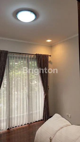 image RUMAH MEWAH 2 LANTAI DI FORESTA BSD (5)