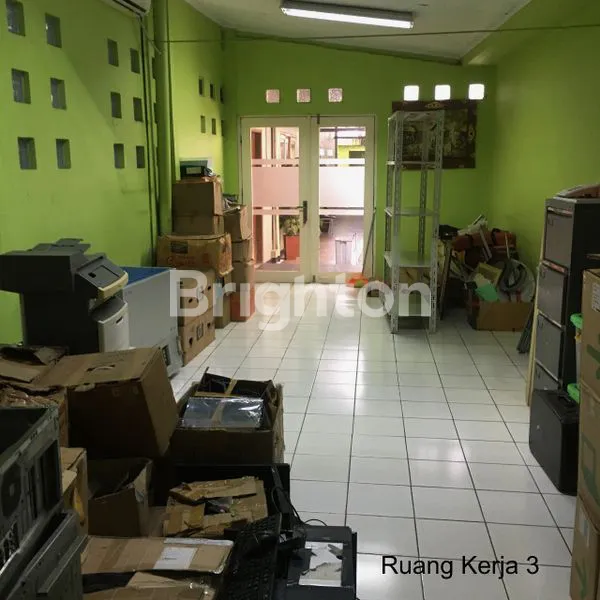 image GEDUNG MULTIFUNGSI PINGGIR JALAN RAYA BINONG (8)