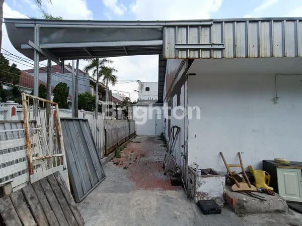 image DIJUAL RUMAH DARMO PERMAI SELATAN LOKASI STRATEGIS (3)