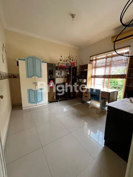 image RUMAH MEWAH 3 LANTAI PIK 1 FULL FURNISHED (2)