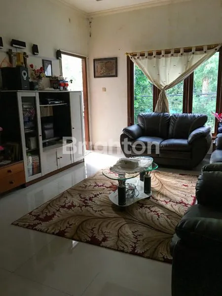 image RUMAH STRATEGIS DAN SIAP HUNI DI DEPOK 2 TENGAH (4)