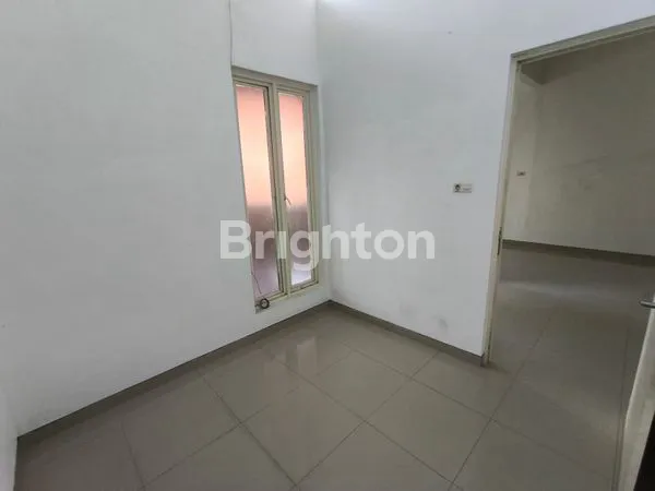 image DIJUAL RUMAH 1,5 LANTAI DI GRIYA KEBRAON UTAMA, SURABAYA (1)
