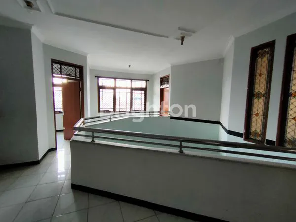 image RUMAH DI AREA ANTAPANI (3)