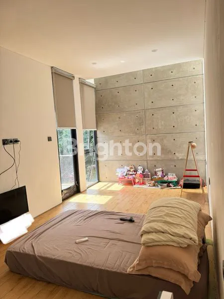 image RUMAH ESTETIK DI GRAHA RAYA BINTARO (5)