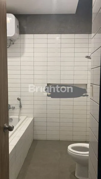 image RUMAH ESTETIK DI GRAHA RAYA BINTARO (8)