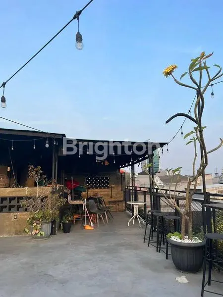 image RUMAH 3 LANTAI FULLY-FURNISHED DI JAKUT (4)