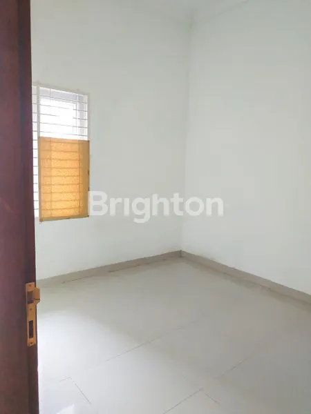 image RUMAH MINIMALIS LEBAR 8 MTR DI KOMPLEK DENGAN KEAMANAN 24 JAM DAN DIKELILINGI OLEH BERBAGAI PUSAT BISNIS, KULINER DAN HIBURAN WARGA MEDAN - KOMPLEK TASBIH 2 SETIA BUDI - RINGROAD (7)