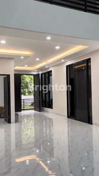 image RUMAH CANTIK SANTORINI SENTUL CITY BOGOR JAWA BARAT (5)