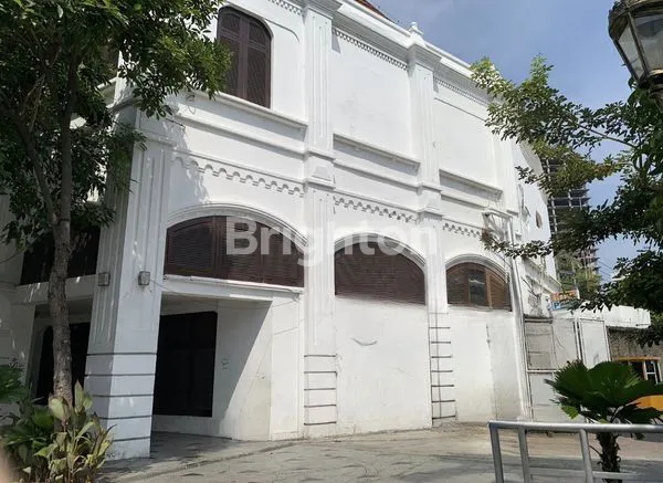 image GEDUNG TANAH SUPER STRATEGIS JALAN TUNJUNGAN SURABAYA (2)