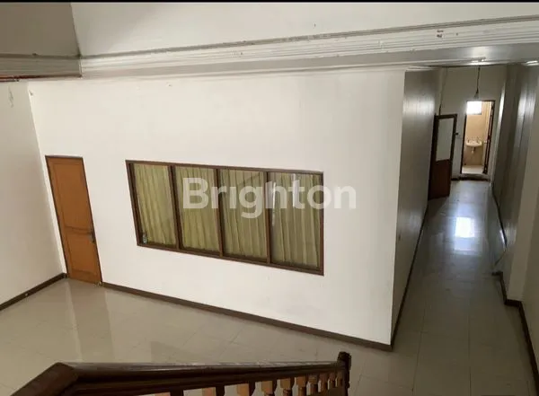 image GEDUNG TANAH SUPER STRATEGIS JALAN TUNJUNGAN SURABAYA (7)