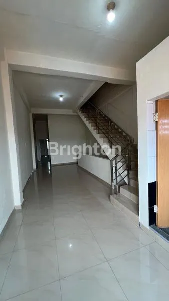 image RUKO SIAP HUNI 3 TINGKAT JLN PSR 3 KRAKATAU (3)