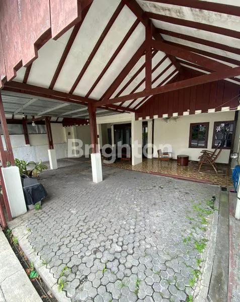 image SEGERA MENCARI PEMBELI SERIUS, RUMAH LAMA MASIH TERAWAT DI LAMONGAN - SEMARANG (1)