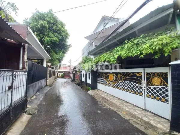 image RUMAH CANTIK 2LT  TANJUNG BARAT, LENTENG AGUNG, JAKSEL (3)