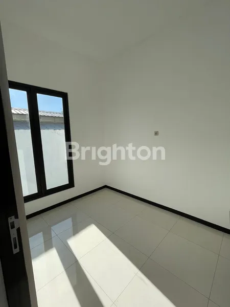 image RUMAH BARU GRESS MINIMALIS DI LEBAK TIMUR, SELANGKAH KE TENGAH KOTA, SIAP HUNI, ATAP GALVALUM, LANTAI GRANIT (7)