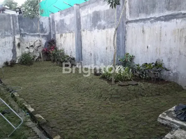 image RUMAH SECOND DI GAYUNG KEBONSARI COCOK UNTUK RUMAH USAHA, LOKASI STRATEGIS, SELANGKAH KE JALAN RAYA GAYUNG KEBONSARI (6)