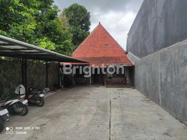 image RUMAH CLASIC DEKAT CANDI GEBANG DAN CANDI SAMBISARI (2)