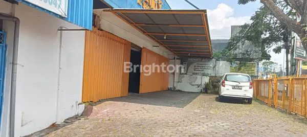BANGUNAN DI NOL  JALAN RAYA LOKASI STRATEGIS DI MALANG