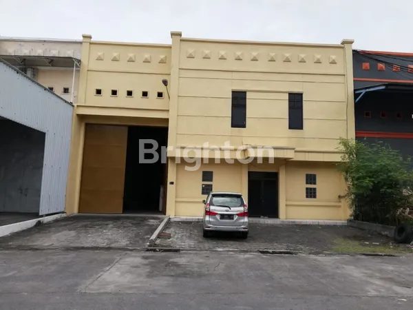 image GUDANG RUNGKUT, SIAP PAKAI, LOKASI PERGUDANGAN, BEBAS BANJIR, LOKASI STRATEGIS, DEKAT JALAN TOL TAMBAK SUMUR JUANDA, SUDAH ADA PENYEWA DAPAT PASSIVE INCOME (1)