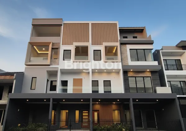 image RUMAH RUKO JELAMBAR 3 LT INDRALOKA ROW 2 MBL JAKARTA BARAT (1)