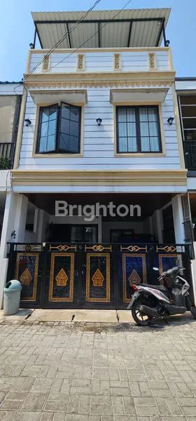 image RUMAH CANTIK 2 1/2 LANTAI DI PALMASERA (1)