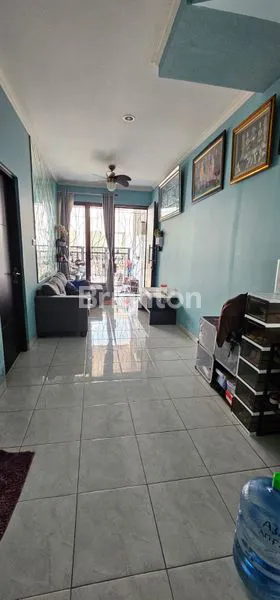 image RUMAH CANTIK 2 1/2 LANTAI DI PALMASERA (5)