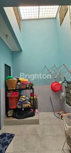 image RUMAH CANTIK 2 1/2 LANTAI DI PALMASERA (8)