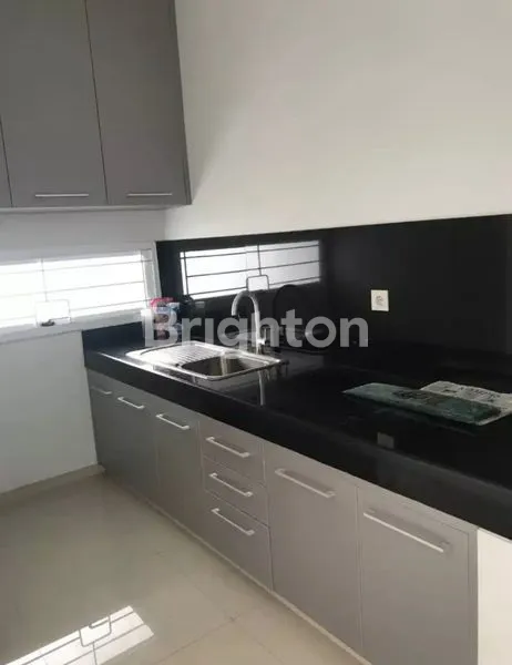 image RUMAH MODERN SIAP HUNI DI  BINTARO DISCOVERY SEKTOR 9 – TANGERANG  (6)